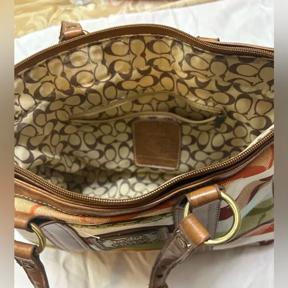 Coach Multicolor Signature Shoulder Bag - Picture 5 of 9